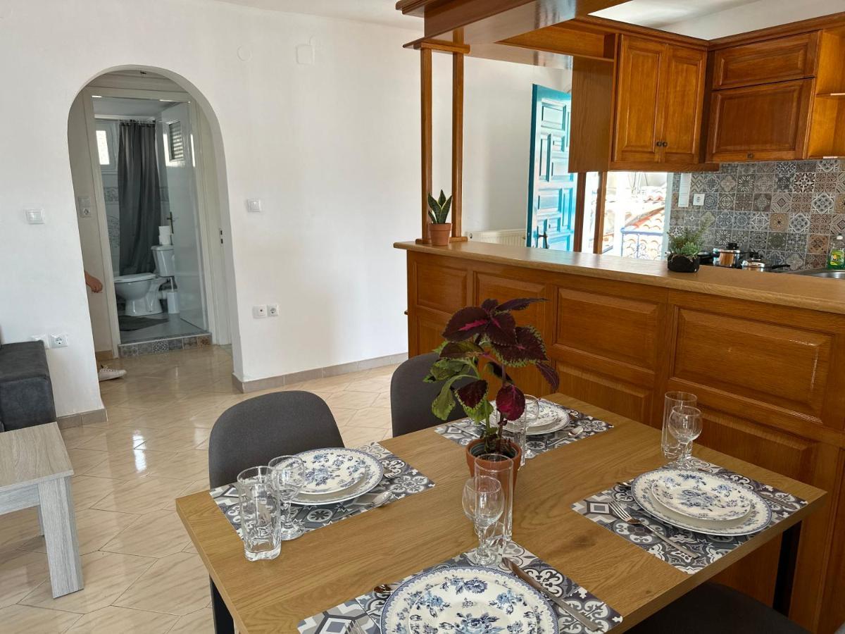 Artiste Poros House